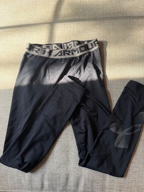 Under Armour Black & Gray thermal.